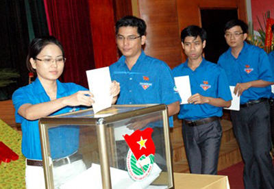 Đại biểu bỏ phiếu bầu Ban Chấp hành tại Đại hội